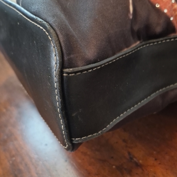 Beatles Band Print Black Zippered Tote Bag - Picture 10 of 13